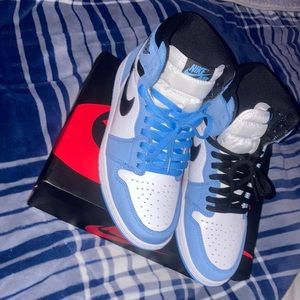 Jordan 1 retro high white university blue black